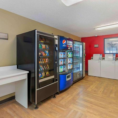 Extended Stay America Select Suites - Greensboro - Wendover Ave - Big Tree Way Exteriör bild