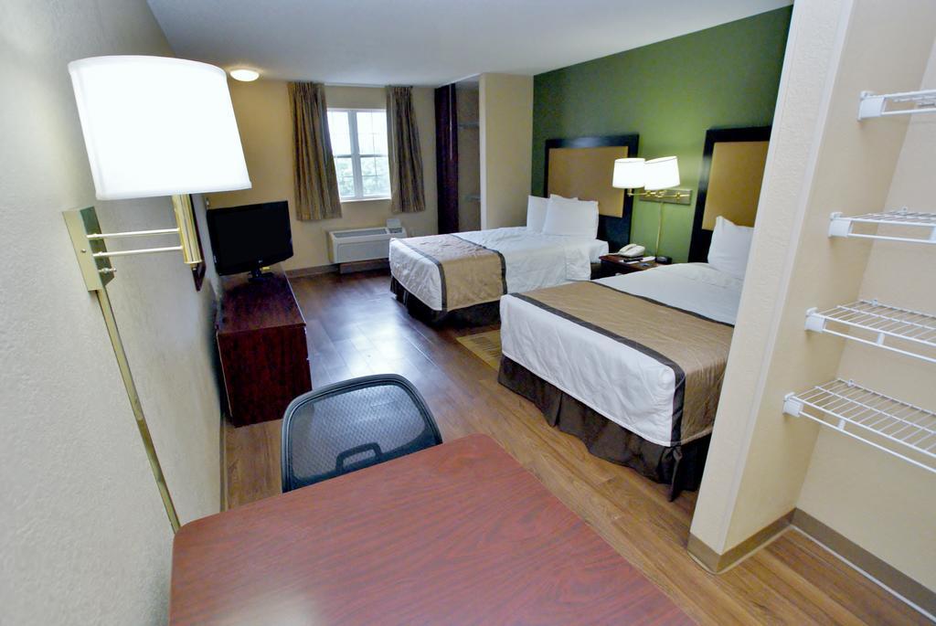 Extended Stay America Select Suites - Greensboro - Wendover Ave - Big Tree Way Exteriör bild