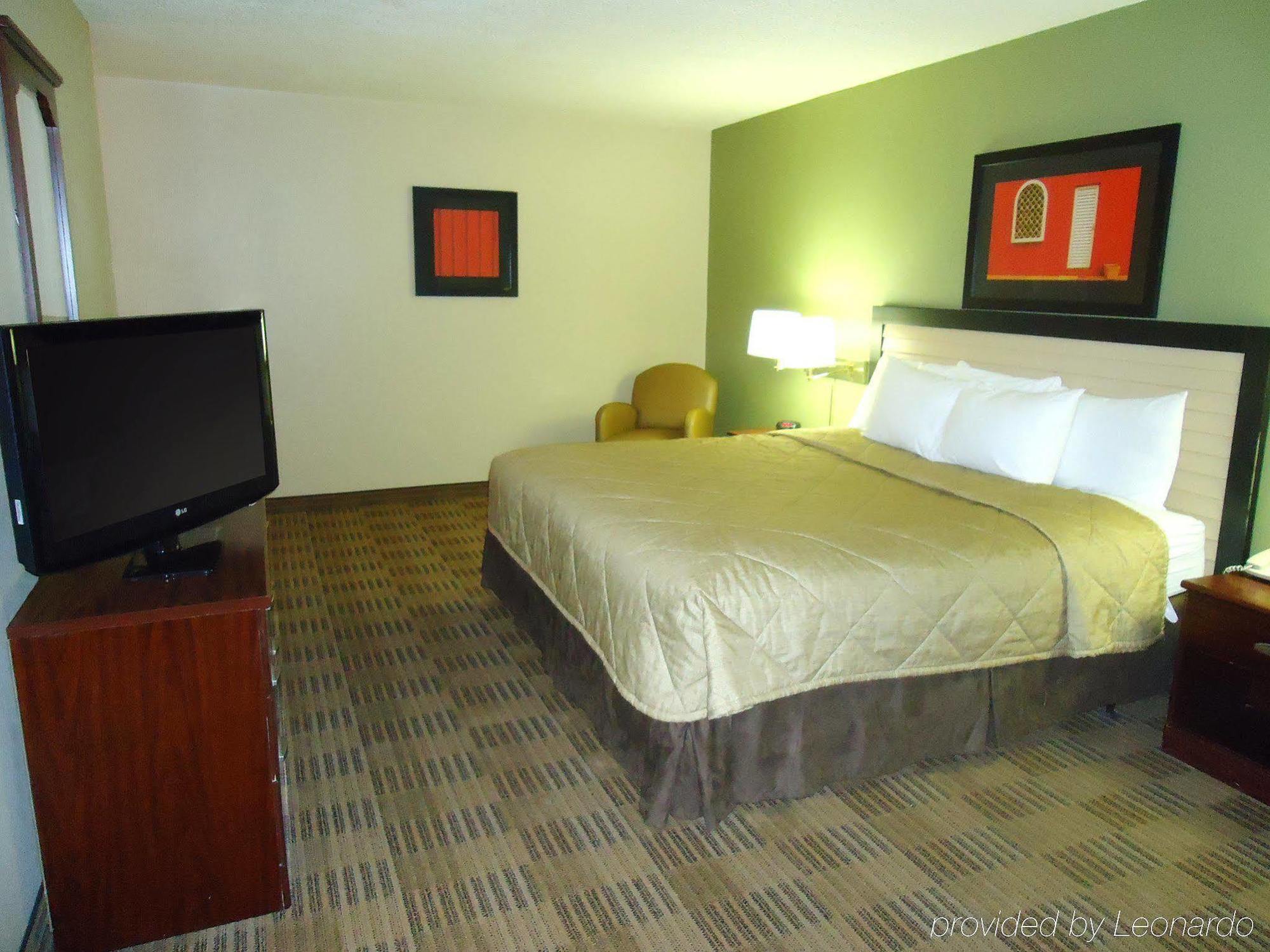 Extended Stay America Select Suites - Greensboro - Wendover Ave - Big Tree Way Exteriör bild