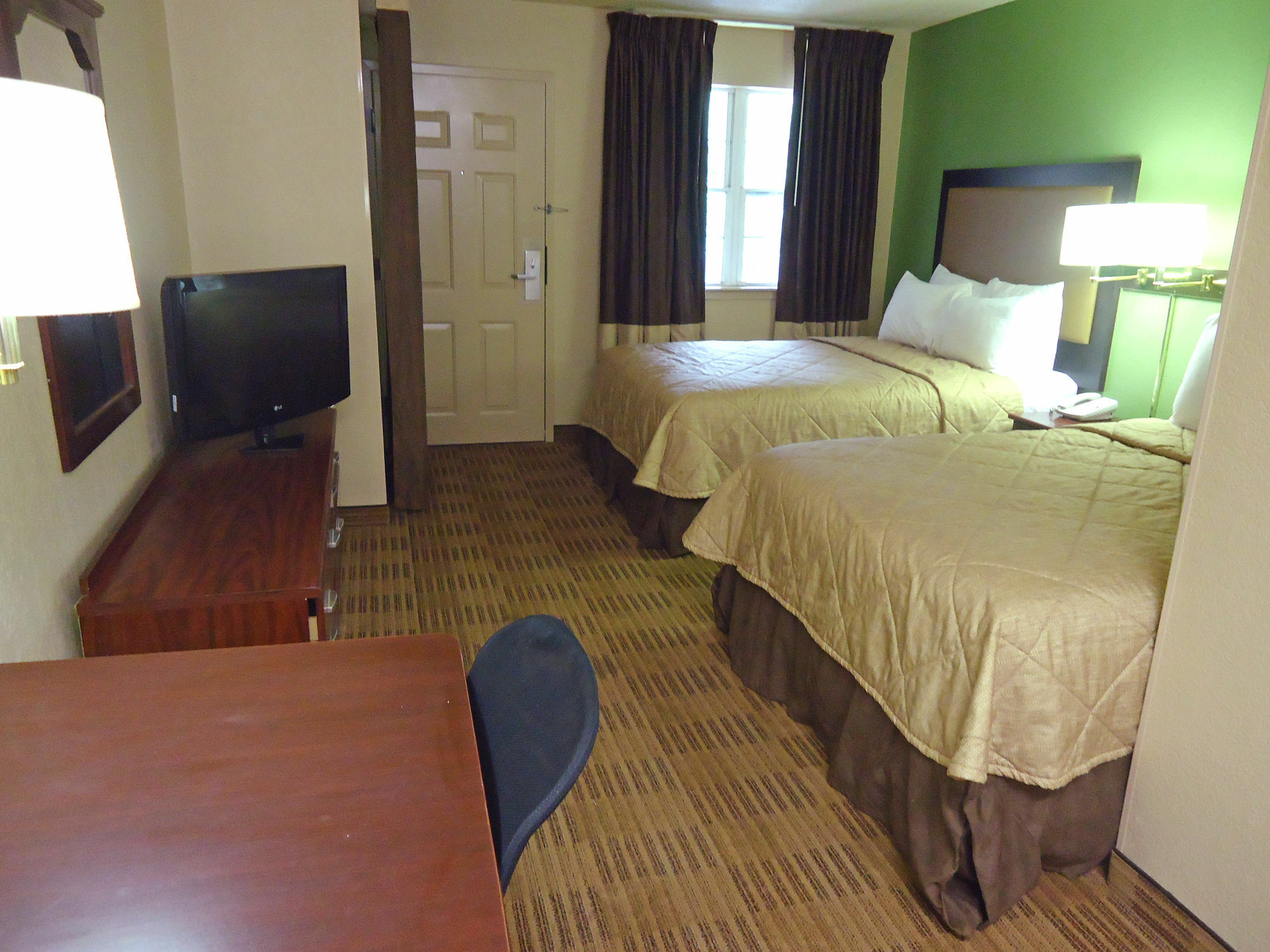 Extended Stay America Select Suites - Greensboro - Wendover Ave - Big Tree Way Exteriör bild